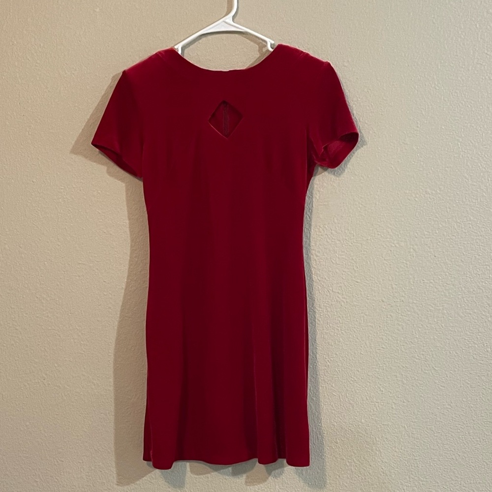 Vintage Scarlett Crimson Short Sleeve Mini Dress with Diamond Cutout